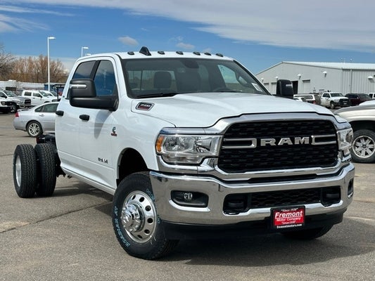 2024 RAM Ram 3500 Chassis Cab RAM 3500 SLT CREW CAB CHASSIS 4X4 60' CA in Wyoming, WY - Fremont Motor Company