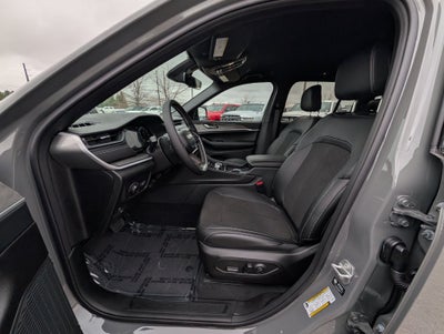 2027 Jeep Grand Cherokee LAREDO ALTITUDE 4X4
