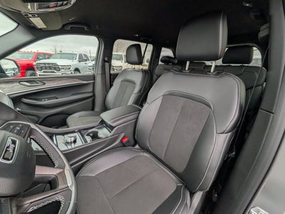 2027 Jeep Grand Cherokee LAREDO ALTITUDE 4X4