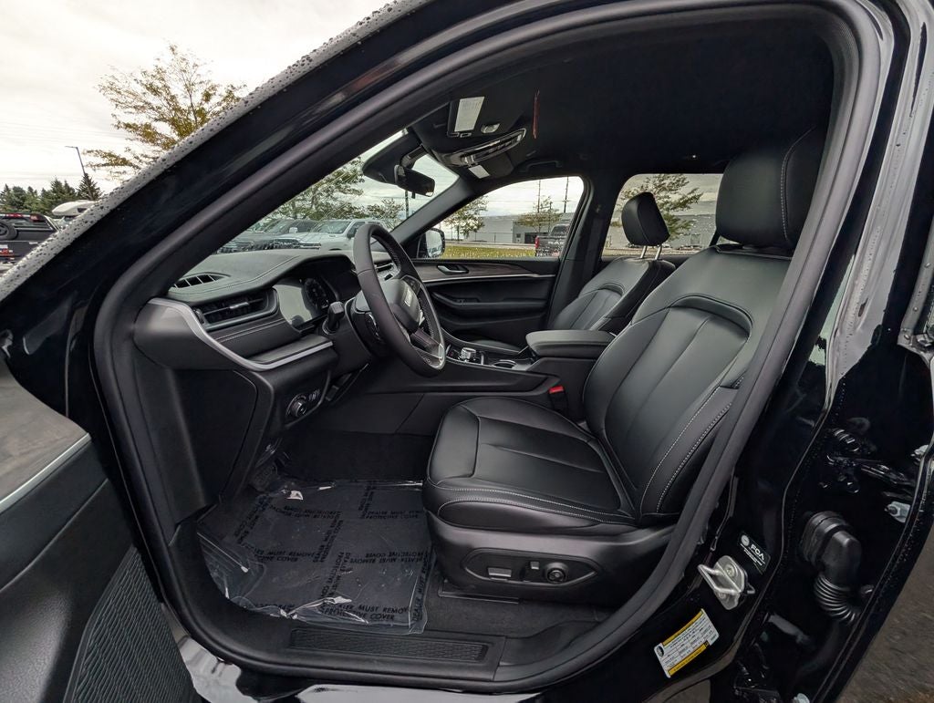 2027 Jeep Grand Cherokee Limited Reserve