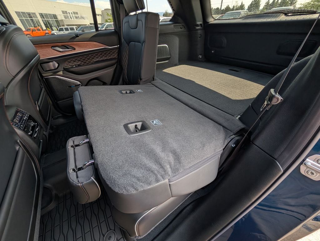 2026 Jeep Grand Cherokee Summit