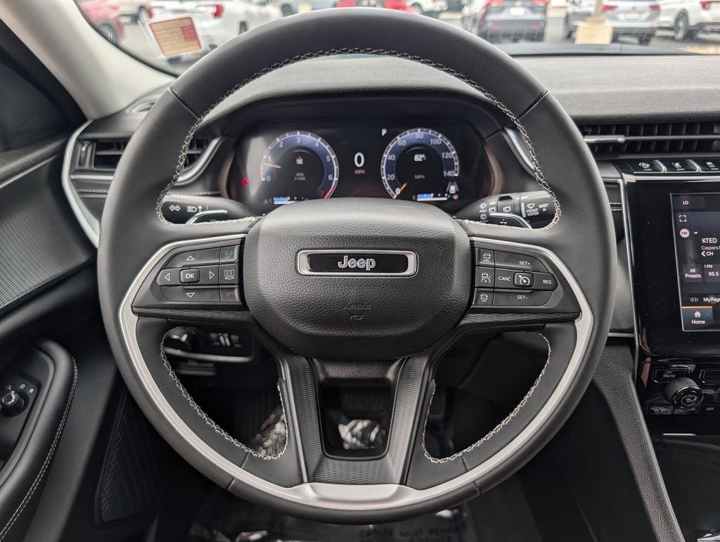 2023 Jeep Grand Cherokee L Laredo