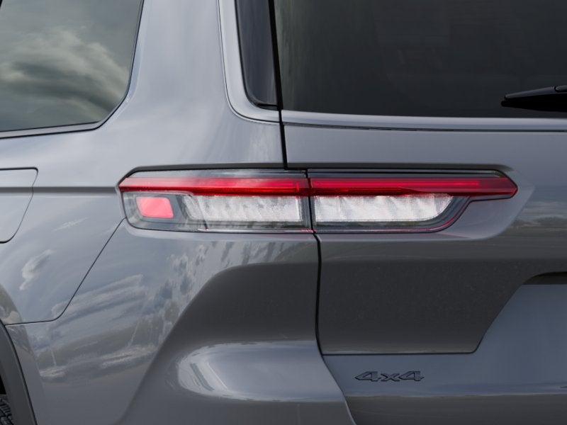 2027 Jeep Grand Cherokee L Laredo Altitude