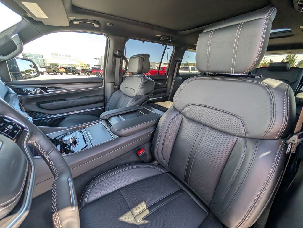 2026 Jeep Grand Wagoneer Summit Obsidian