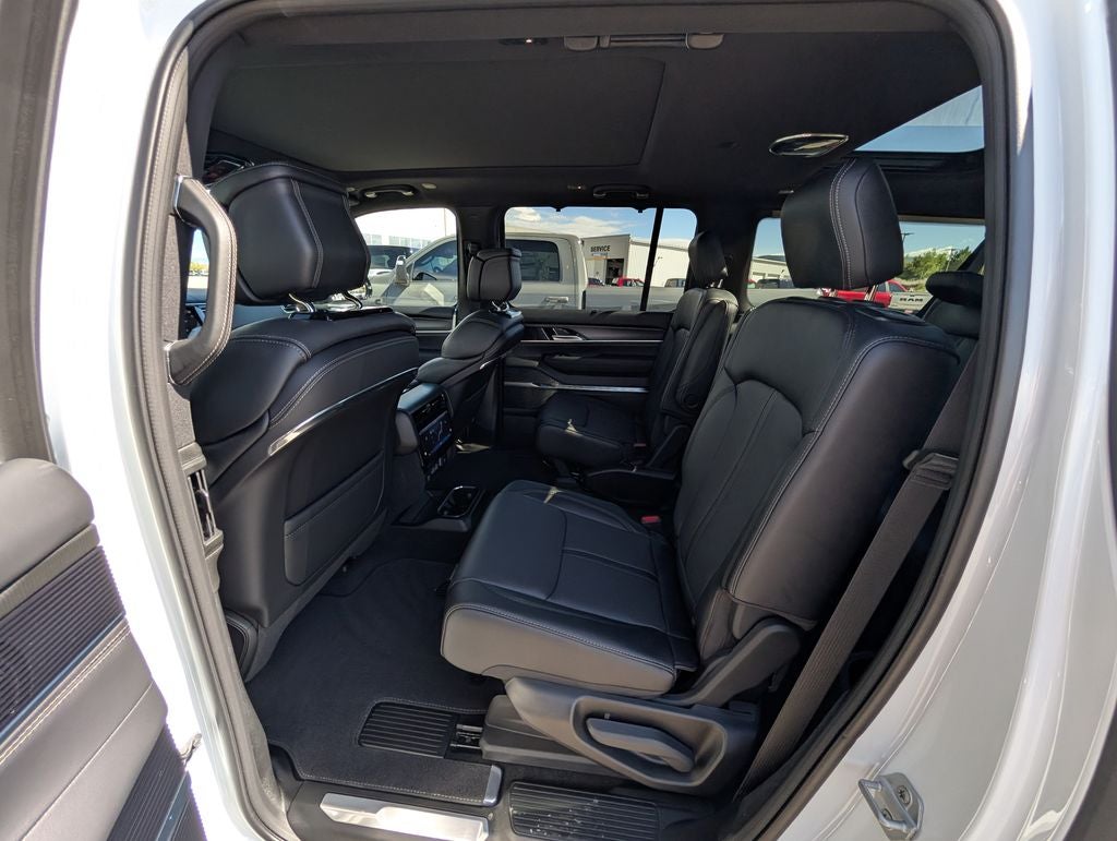 2026 Jeep Grand Wagoneer Summit Obsidian