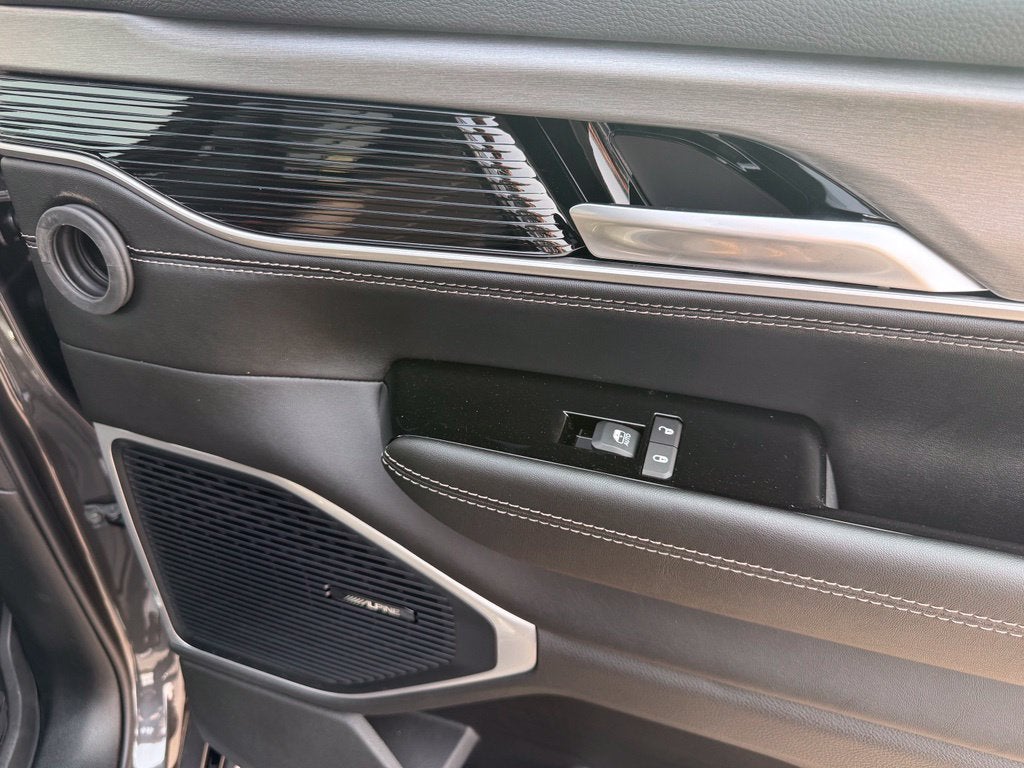 2026 Jeep Grand Wagoneer Upland