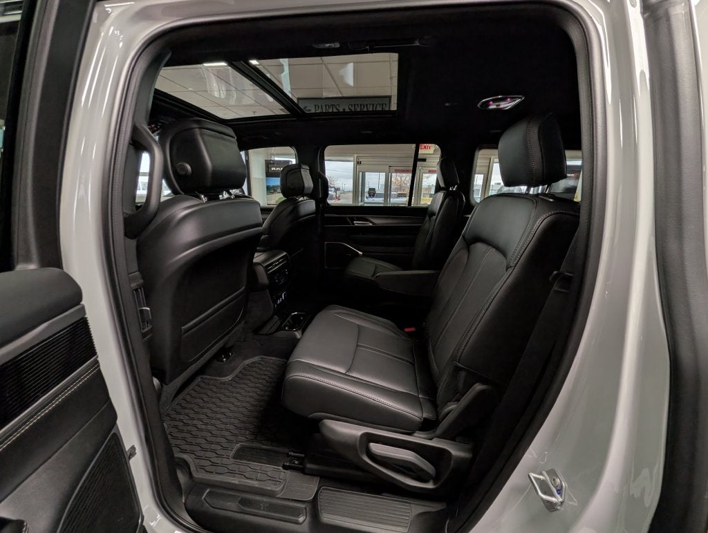 2026 Jeep Grand Wagoneer GRAND WAGONEER UPLAND 4X4