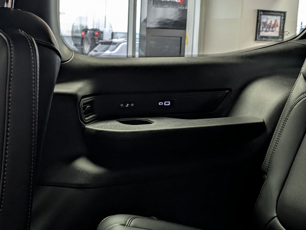 2026 Jeep Grand Wagoneer GRAND WAGONEER UPLAND 4X4
