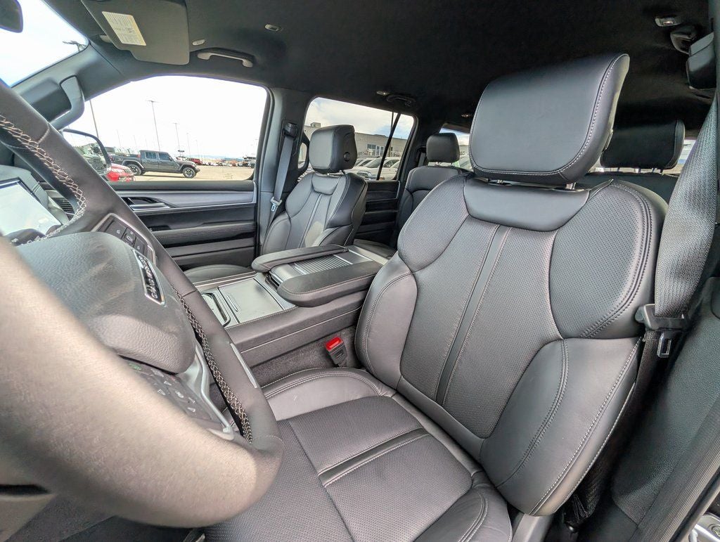 2026 Jeep Grand Wagoneer Limited Altitude