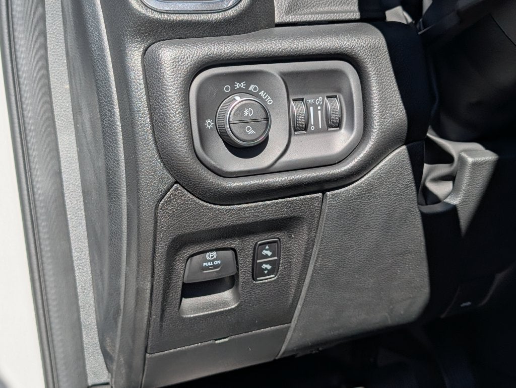 2027 RAM 1500 1500 LAIE CREW CAB 4X4 5'7' BOX
