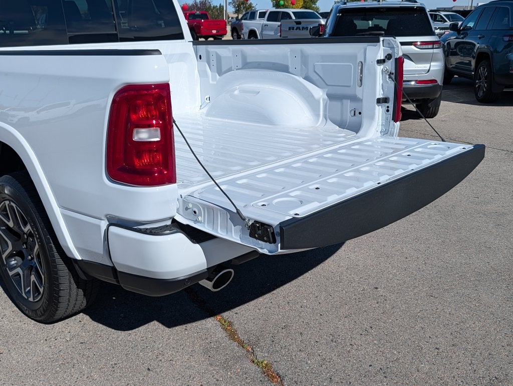 2027 RAM 1500 1500 LAIE CREW CAB 4X4 5'7' BOX