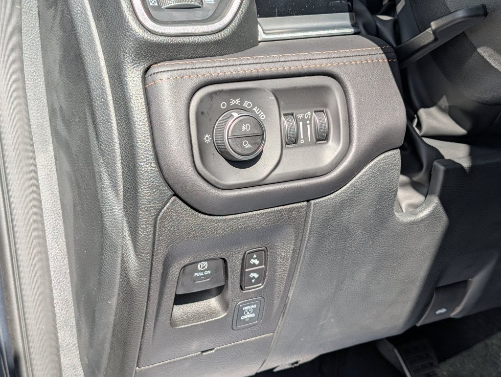 2027 RAM 1500 RAM 1500 TUNGSTEN CREW CAB 4X4 5'7' BOX