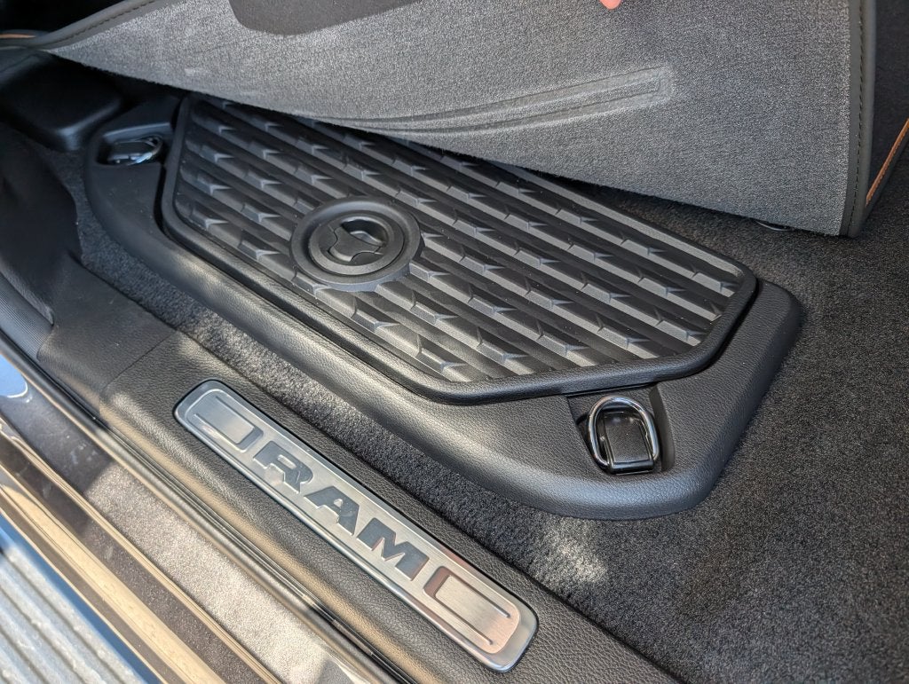 2027 RAM 1500 1500 TUNGSTEN CREW CAB 4X4 5'7' BOX