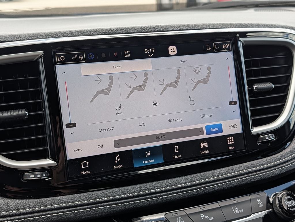 2027 Chrysler Pacifica Select