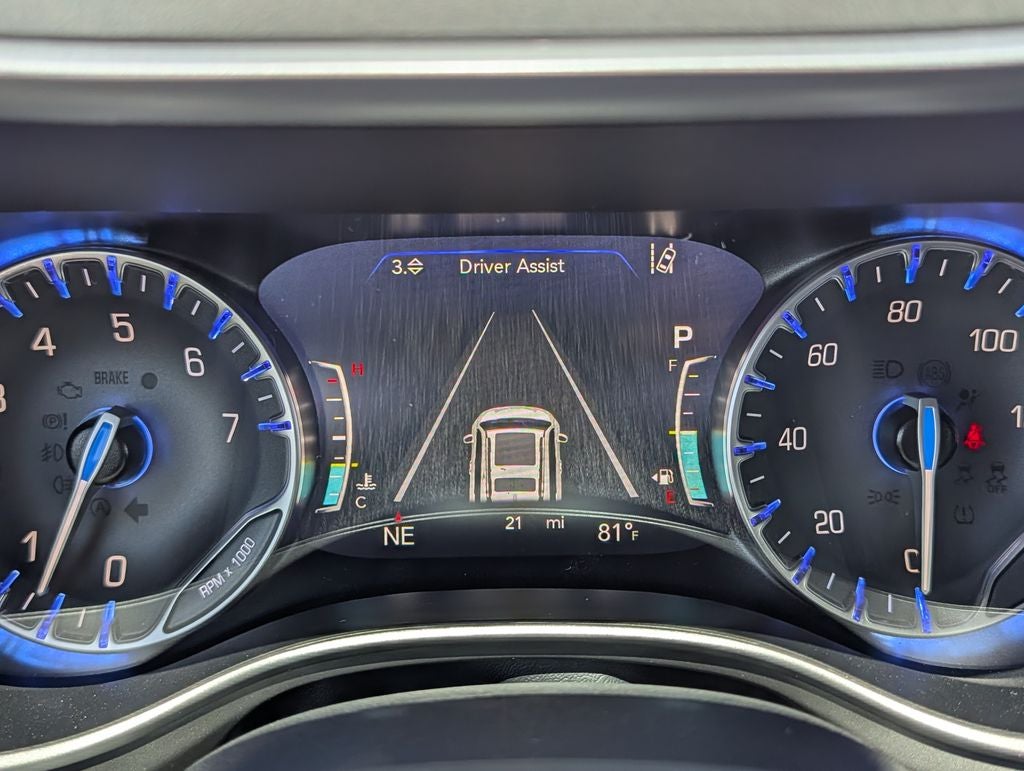 2027 Chrysler Pacifica Select