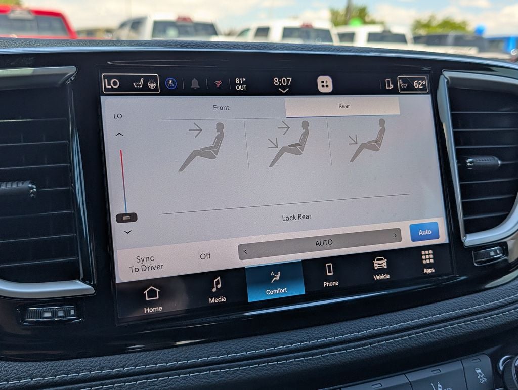 2027 Chrysler Pacifica Select
