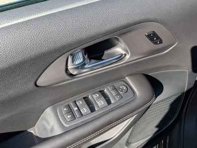 2027 Chrysler Pacifica Select AWD