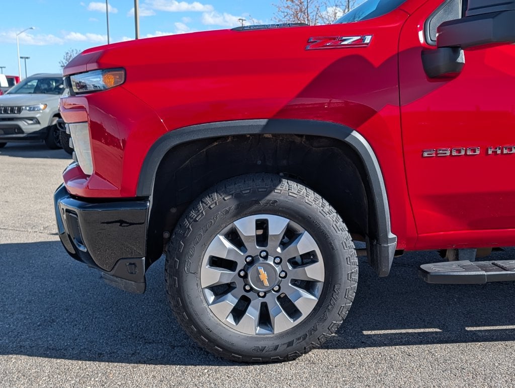 2025 Chevrolet Silverado 2500HD 4WD Crew Cab Standard Bed Custom