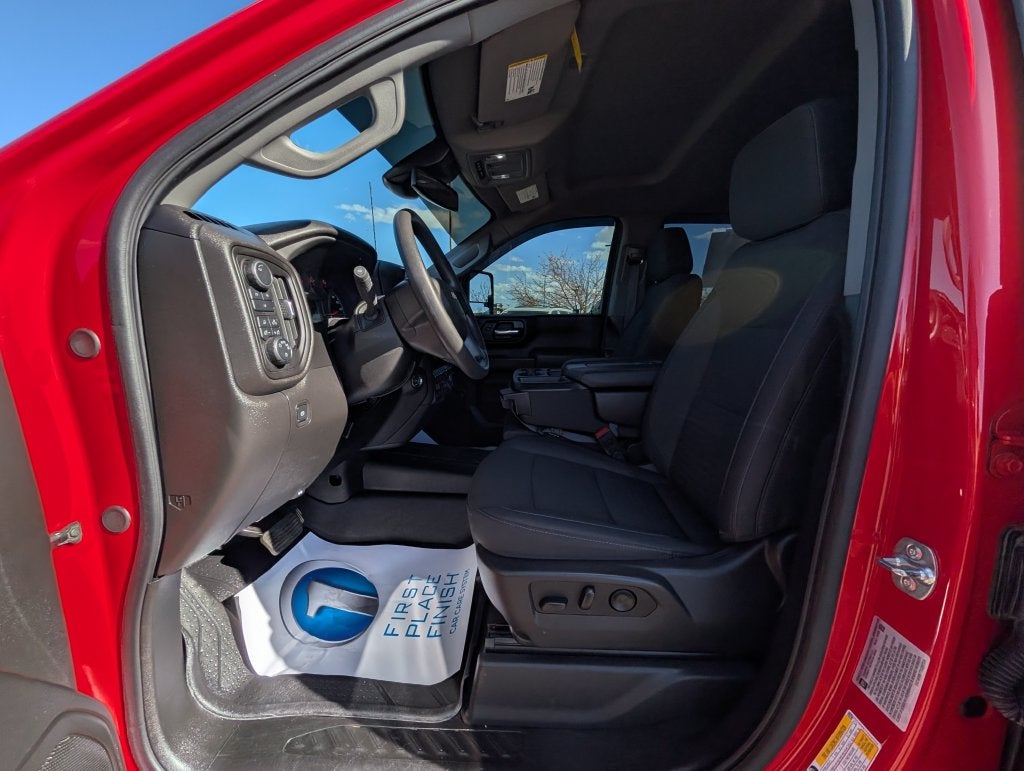 2025 Chevrolet Silverado 2500HD 4WD Crew Cab Standard Bed Custom