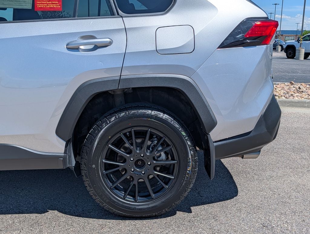 2020 Toyota RAV4 LE