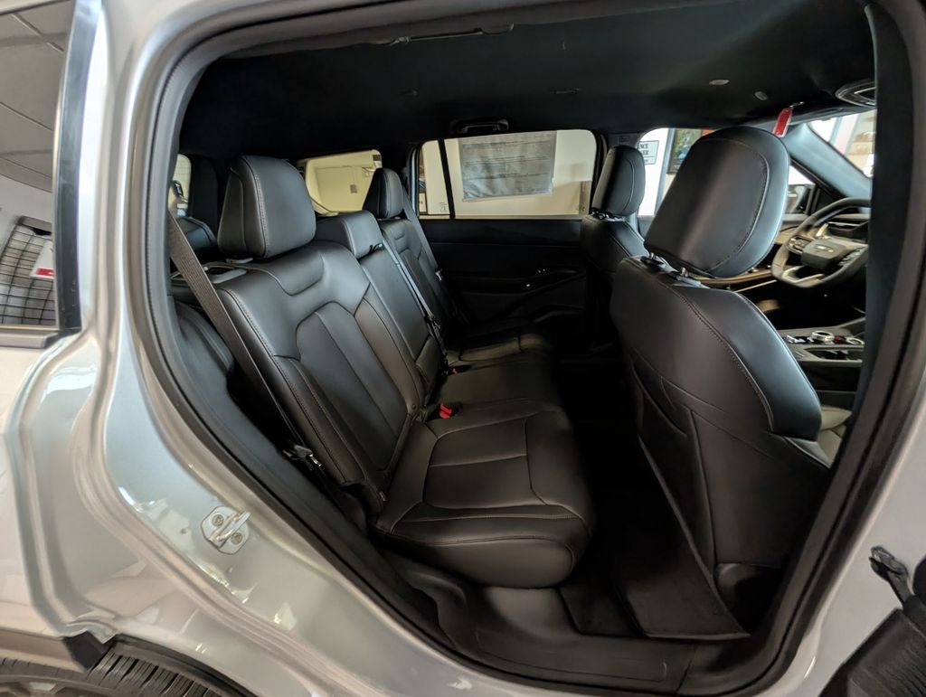2026 Jeep Cherokee Limited Hybrid
