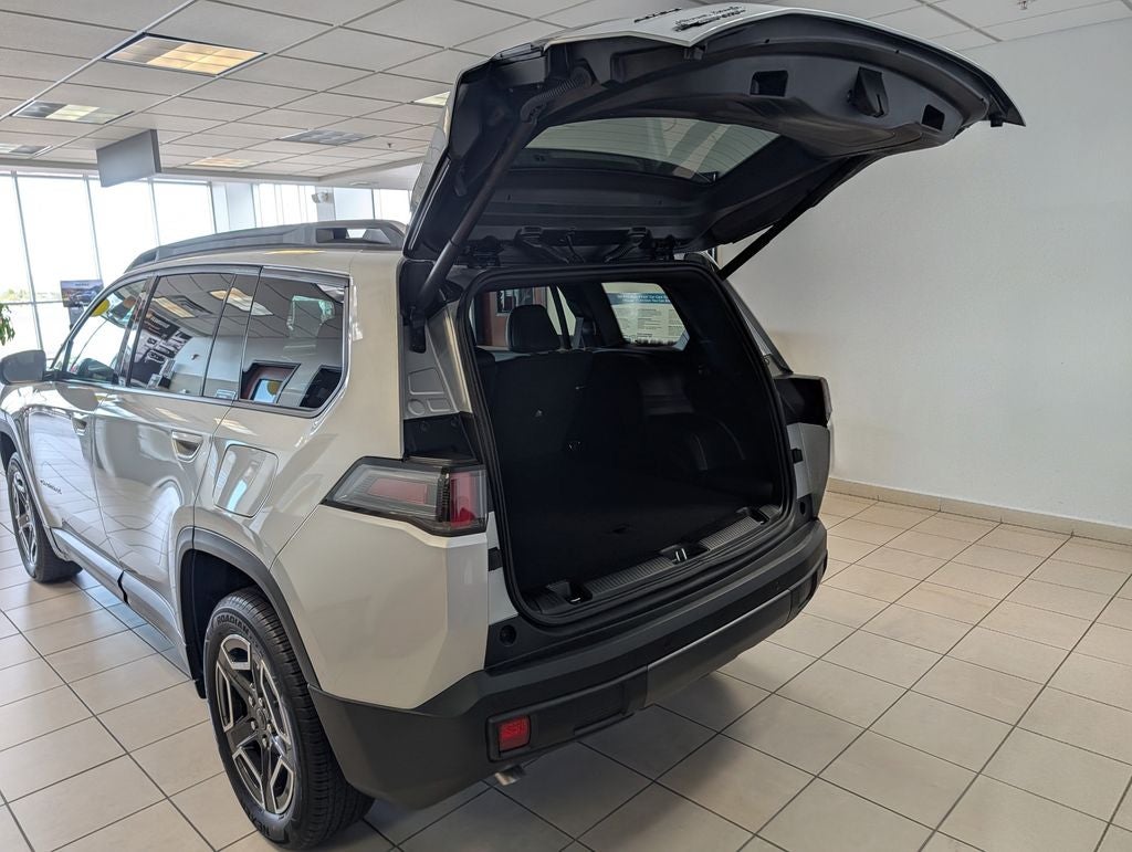 2026 Jeep Cherokee Limited Hybrid
