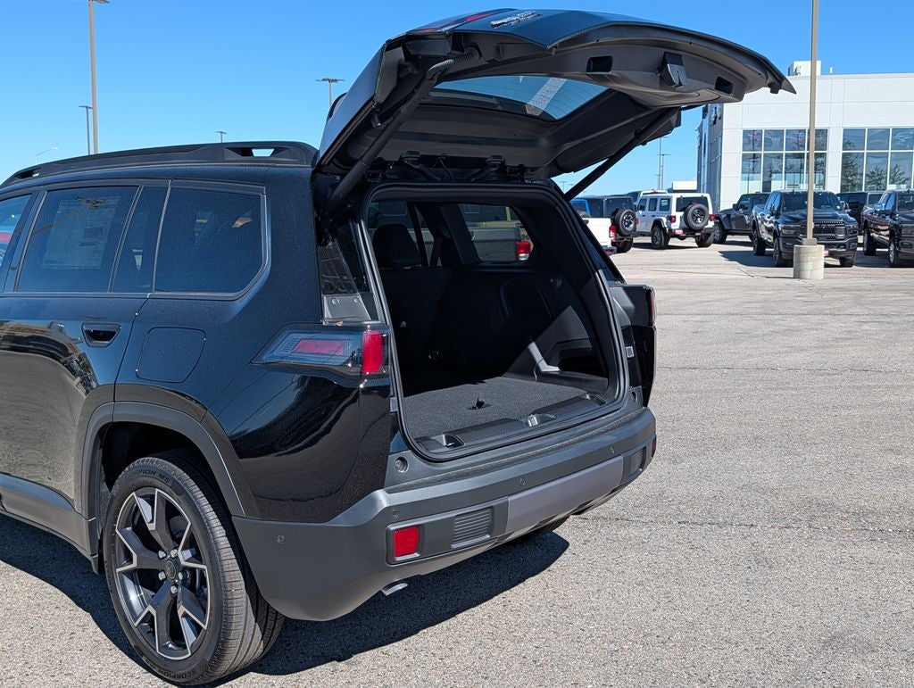 2026 Jeep Cherokee Overland