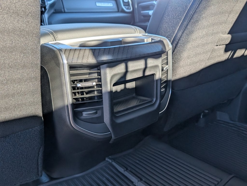 2027 RAM 3500 RAM 3500 BIG HORN CREW CAB 4X4 8' BOX