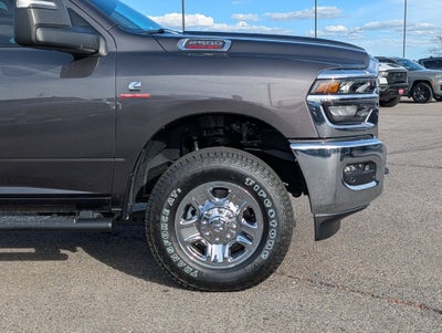 2027 RAM 2500 RAM 2500 TRADESMAN CREW CAB 4X4 6'4' BOX