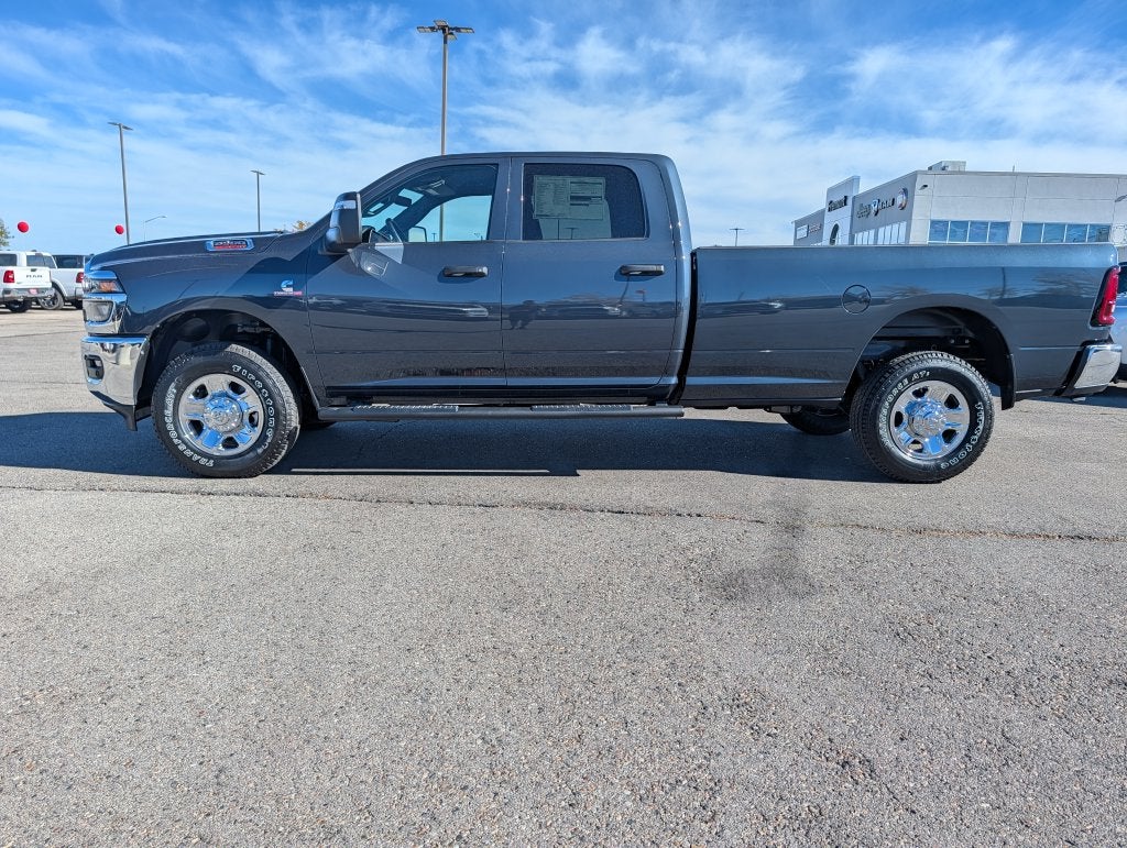 2027 RAM 2500 2500 TRADESMAN CREW CAB 4X4 8' BOX
