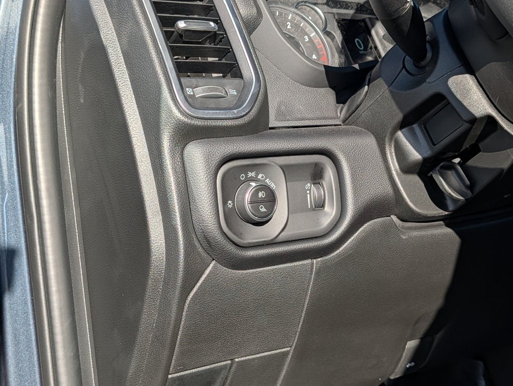 2027 RAM 3500 RAM 3500 BIG HORN CREW CAB 4X4 8' BOX