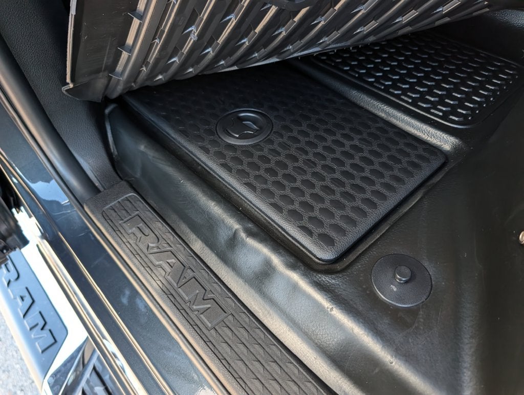 2027 RAM 3500 RAM 3500 BIG HORN CREW CAB 4X4 8' BOX