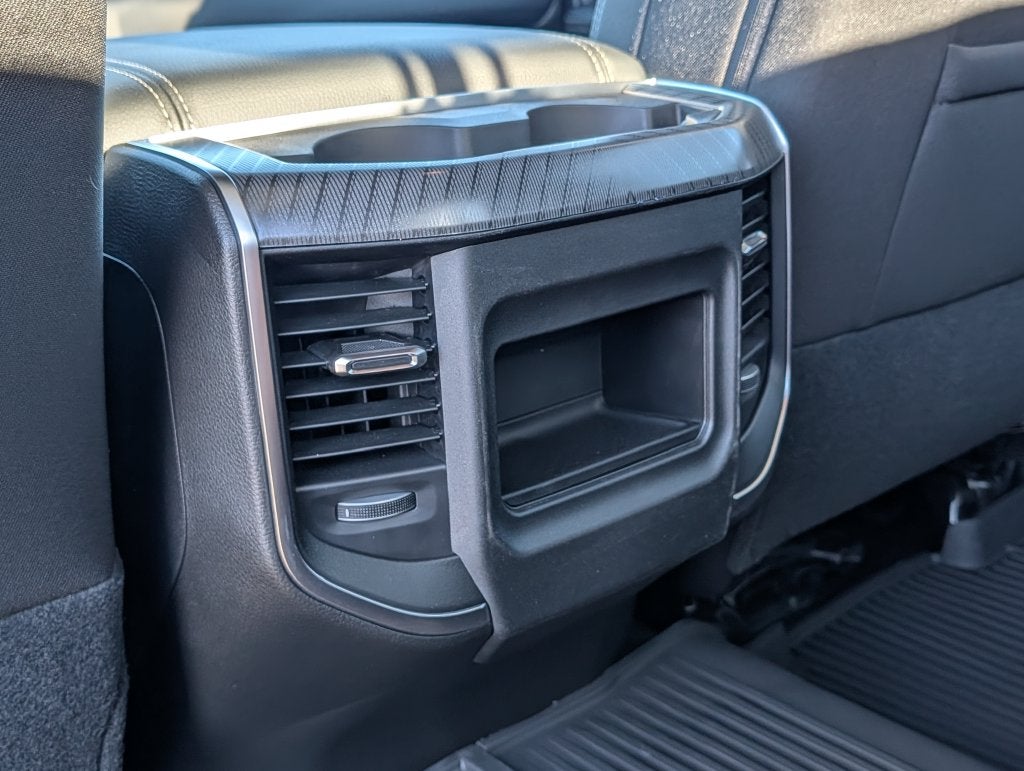 2027 RAM 3500 RAM 3500 BIG HORN CREW CAB 4X4 8' BOX