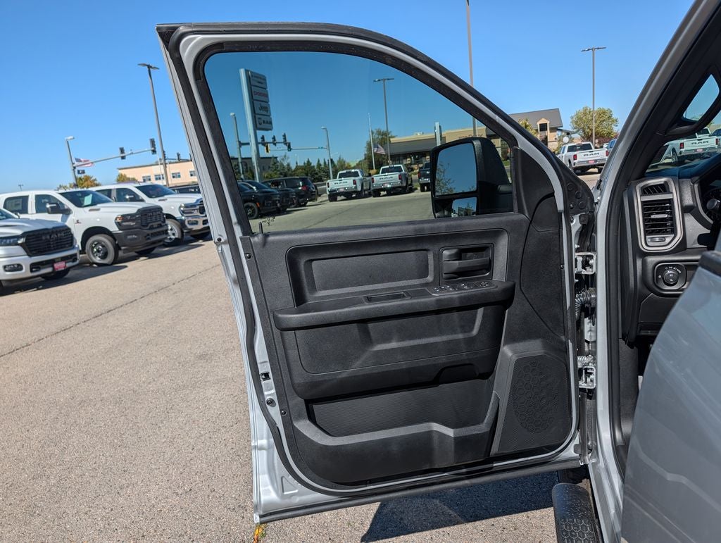 2026 RAM 2500 2500 TRADESMAN CREW CAB 4X4 6'4' BOX