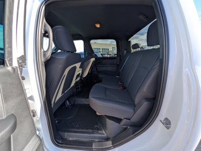 2027 RAM 5500 5500 TRADESMAN CHASSIS CREW CAB 4X4 84' CA