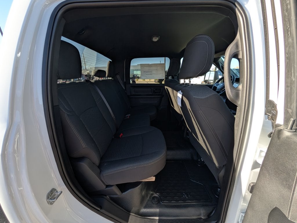 2027 RAM 3500 RAM 3500 TRADESMAN CREW CAB CHASSIS 4X4 60' CA