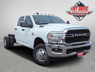 2024 RAM 3500 Chassis Cab TRADESMAN CREW CAB CHASSIS 4X4 60' CA