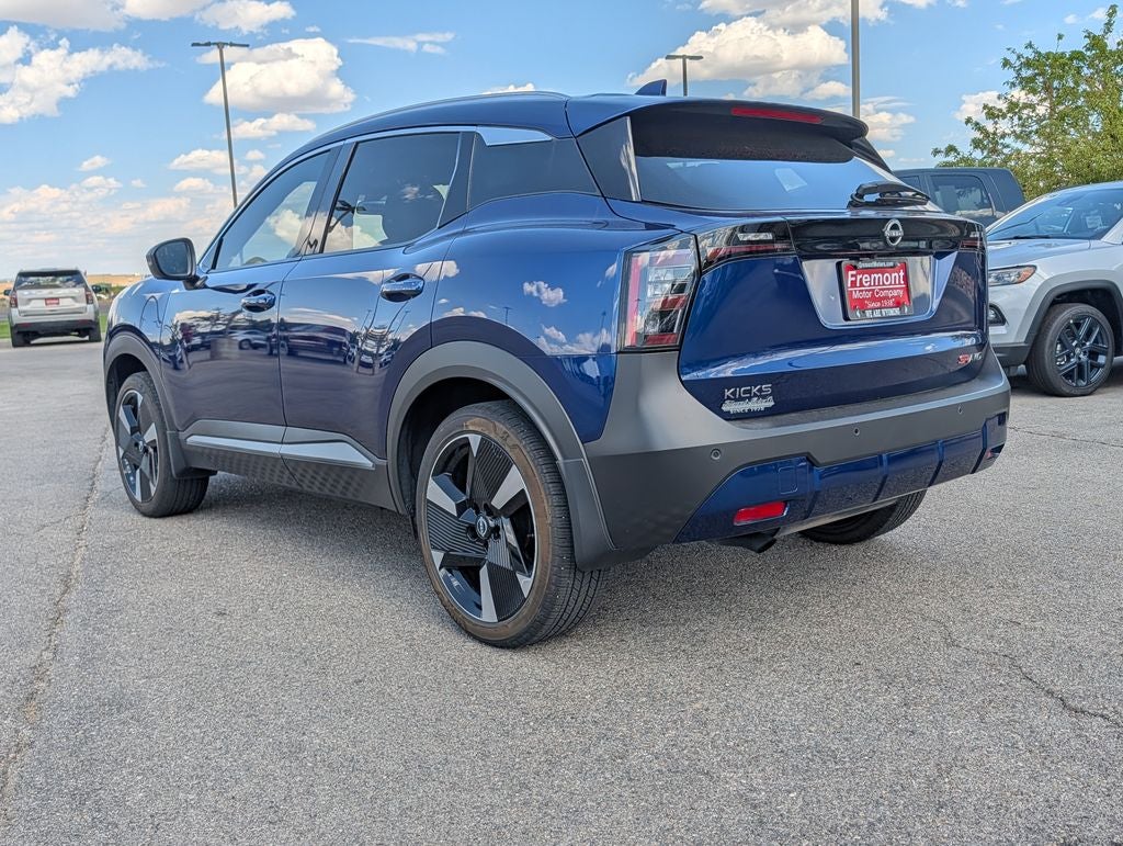 2025 Nissan Kicks SR