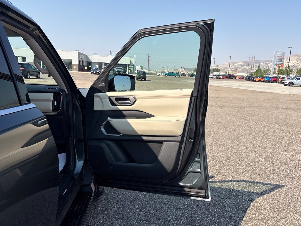 2026 Nissan Armada Platinum 4WD