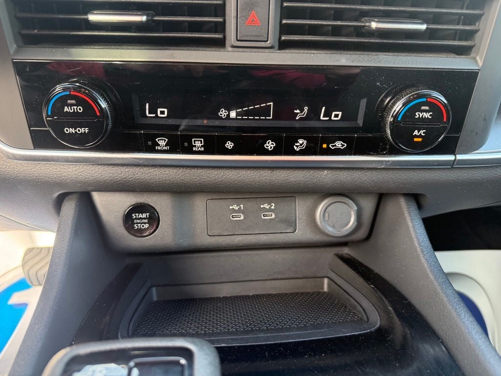 2025 Nissan Rogue SV