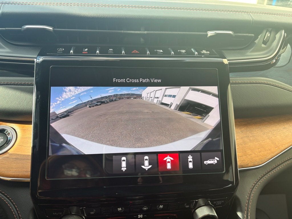 2023 Jeep Grand Cherokee Summit Reserve