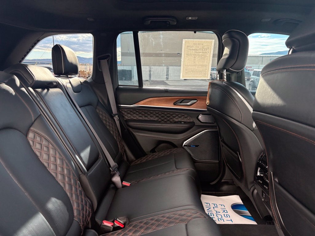 2023 Jeep Grand Cherokee Summit Reserve