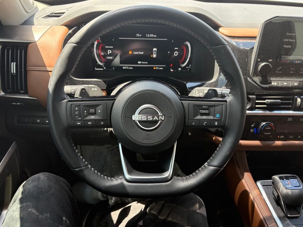 2025 Nissan Pathfinder Platinum