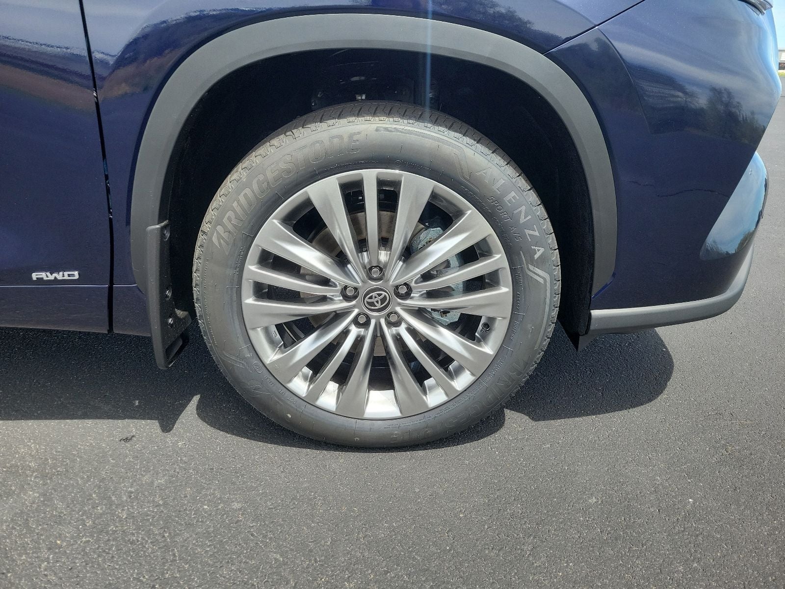 2026 Toyota Highlander Hybrid Platinum