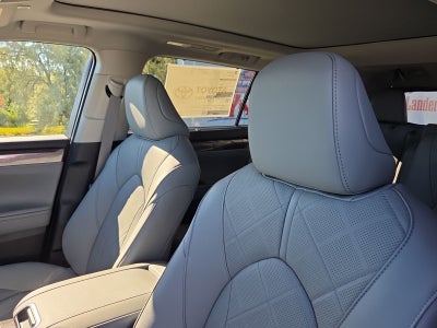 2026 Toyota Highlander Hybrid Platinum