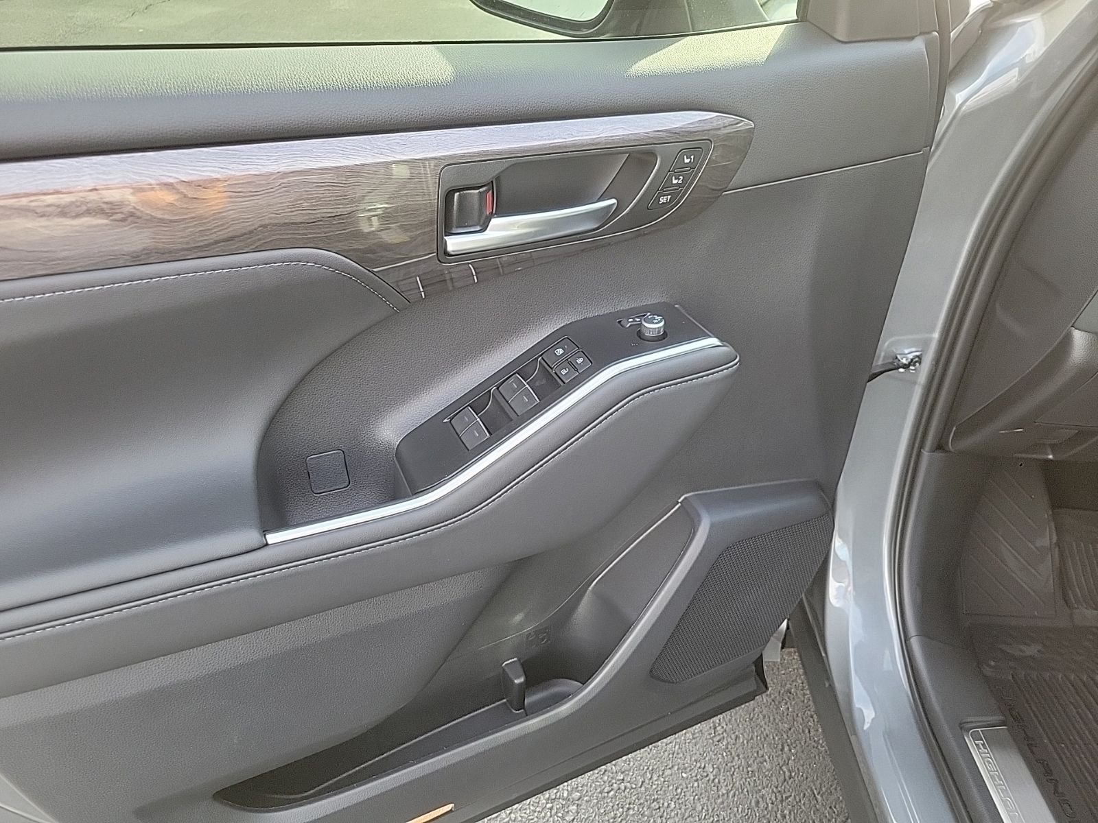 2026 Toyota Highlander Base