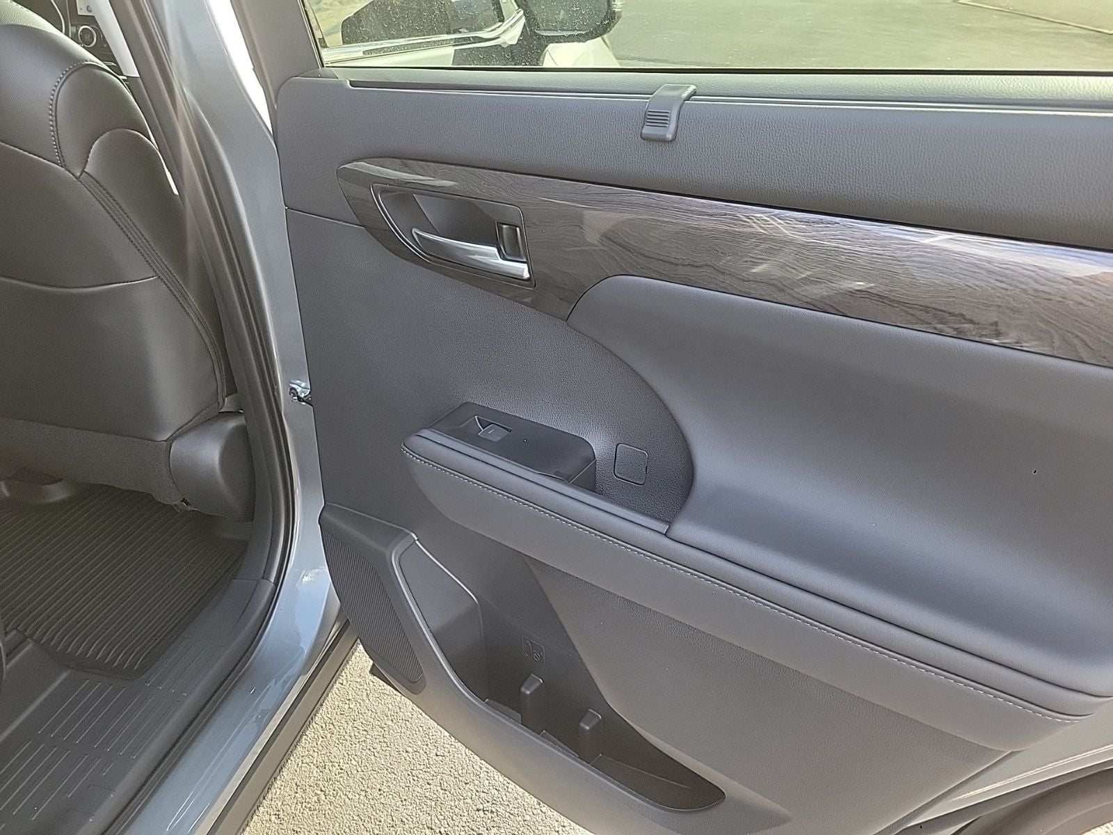 2026 Toyota Highlander Base