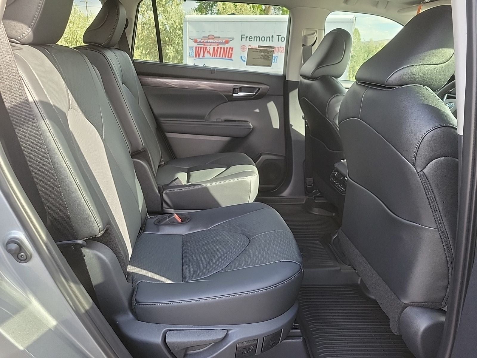 2026 Toyota Highlander Base