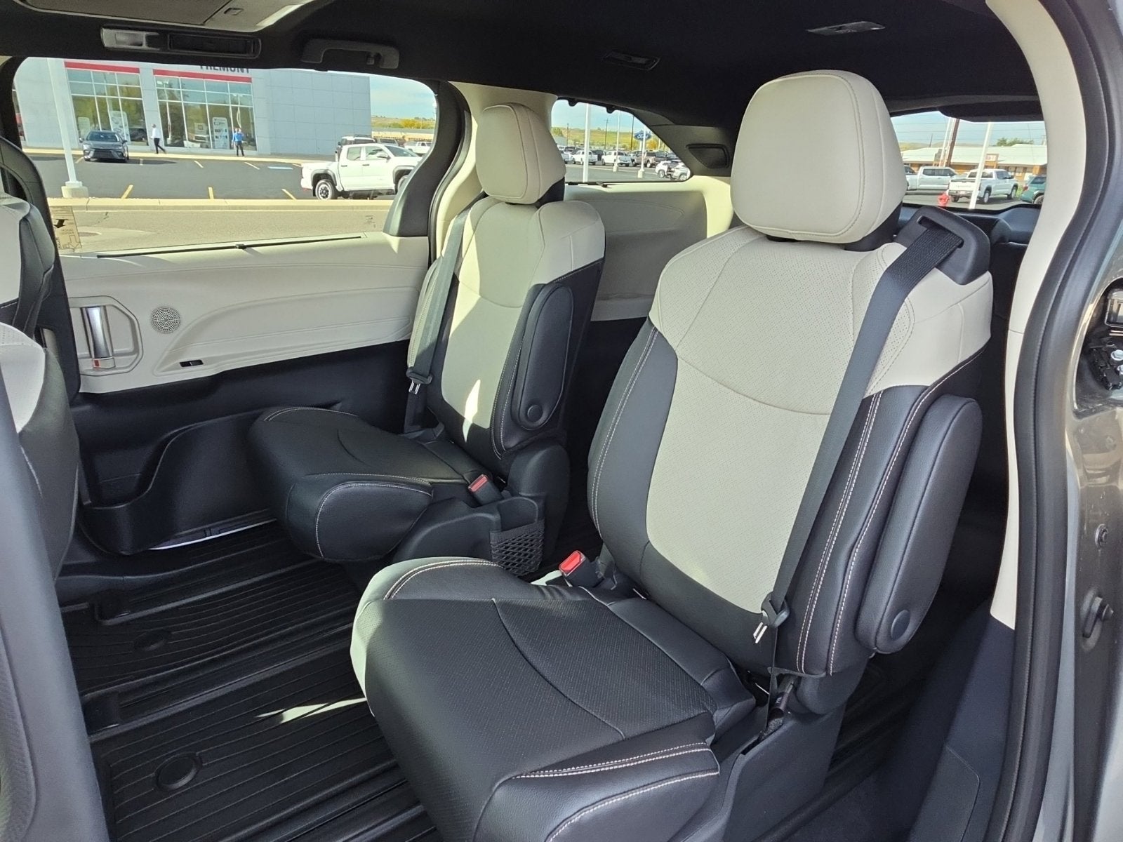 2026 Toyota Sienna Limited 7 Passenger
