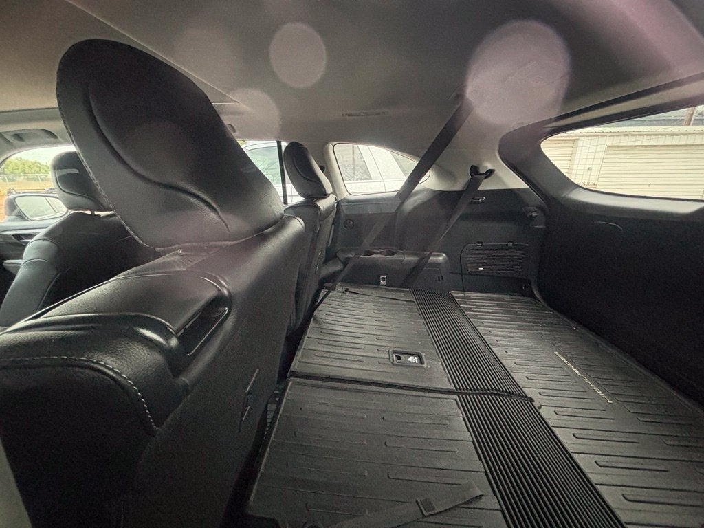2023 Toyota Highlander Hybrid Platinum